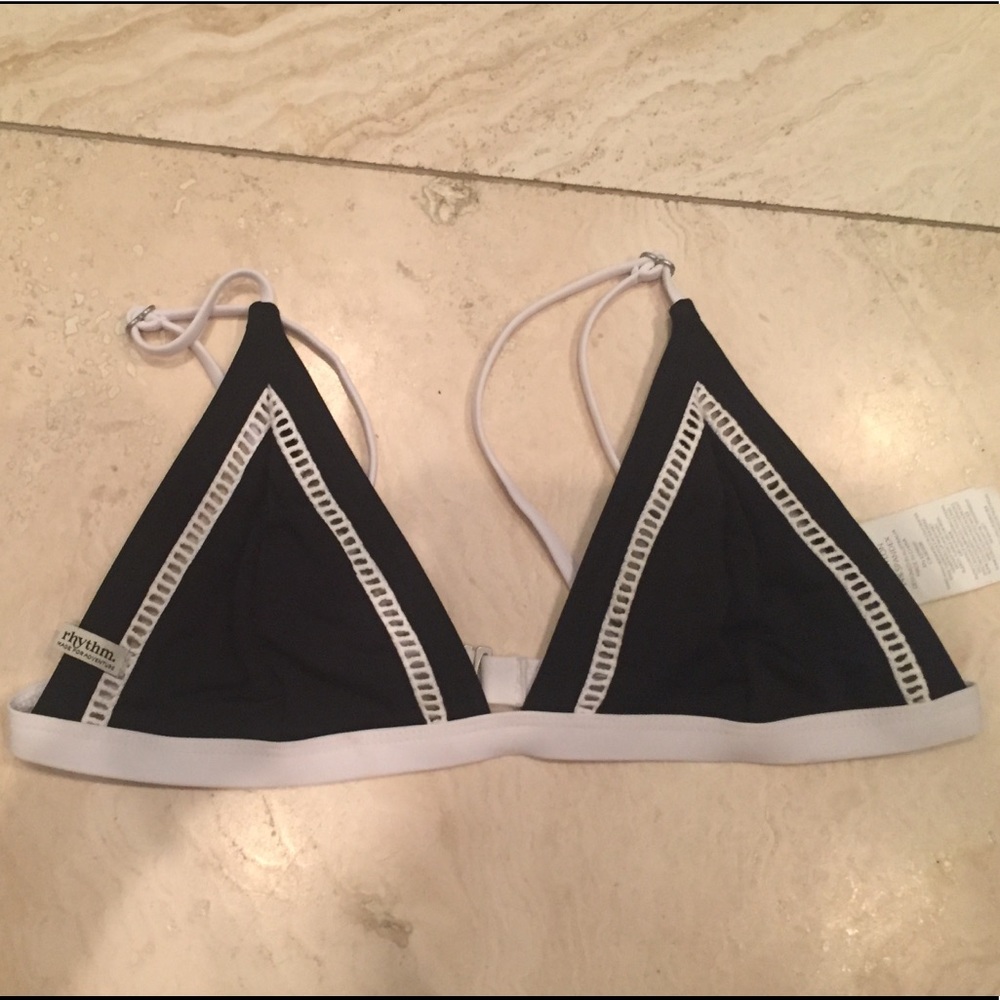 Black and white rhythm top never worn super cute